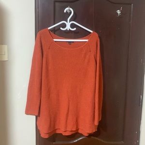 A very warm and cozy sweater that can be worn with black or blue jeans.